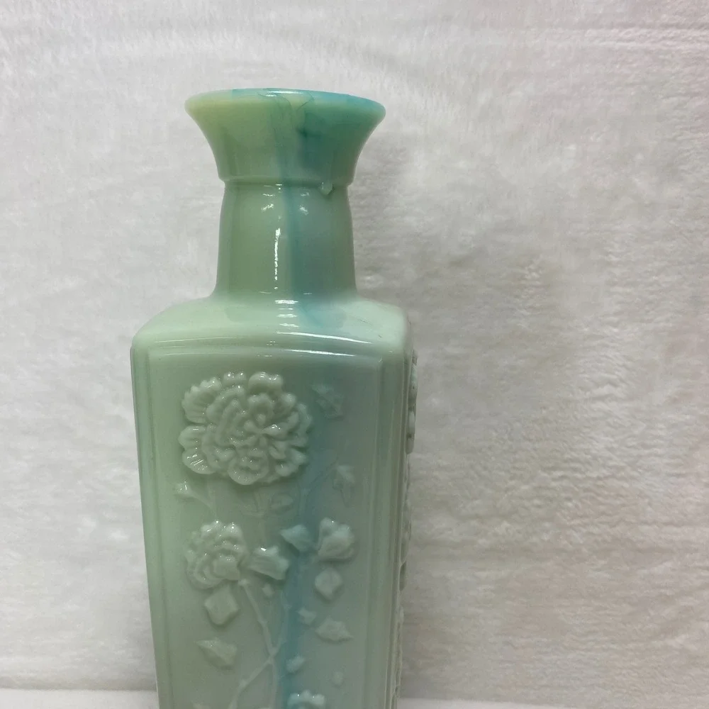 VTG 1972 Jim Beam Empty Jadeite Green Milk Glass Decanter Vase Barware Man‎ Cave